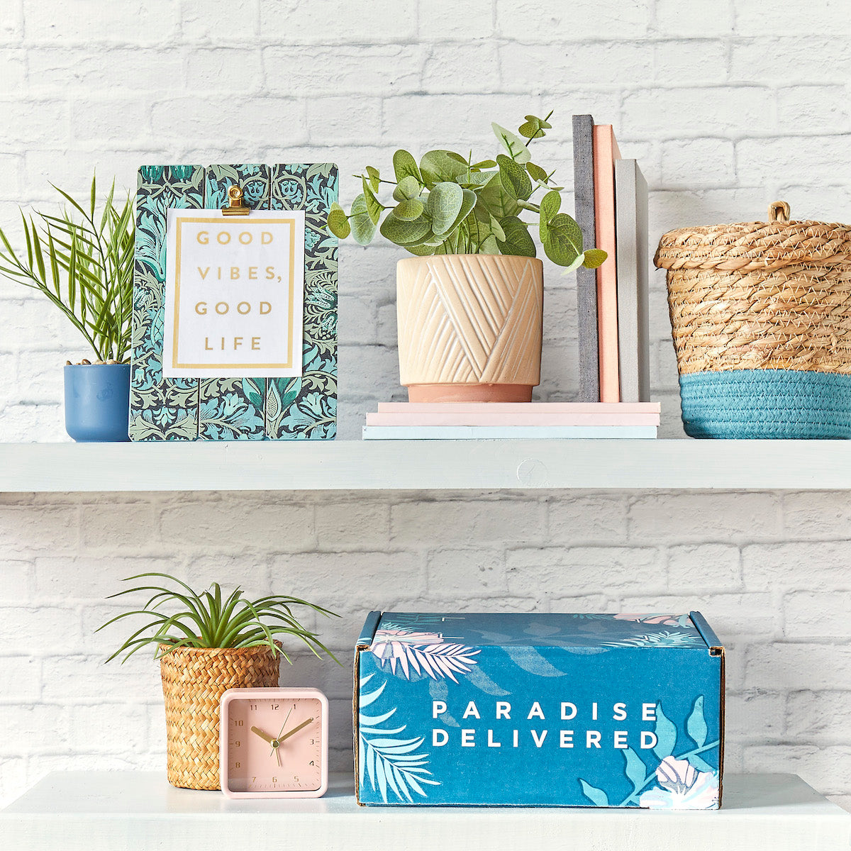 𝐒𝐞𝐥𝐟-𝐂𝐚𝐫𝐞 𝐄𝐬𝐬𝐞𝐧𝐭𝐢𝐚𝐥𝐬 𝐌𝐲𝐬𝐭𝐞𝐫𝐲 𝐁𝐨𝐱